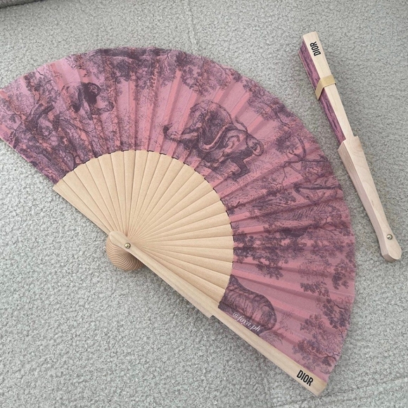 NEW CHRISTIAN DIOR LIMITED EDITION DIORIVIERA FOLDING FAN - Picture 3 of 6